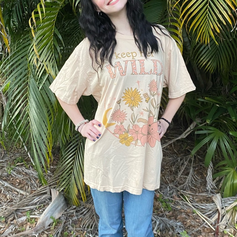 Keep Her Wild Tee in Smokey Sunset